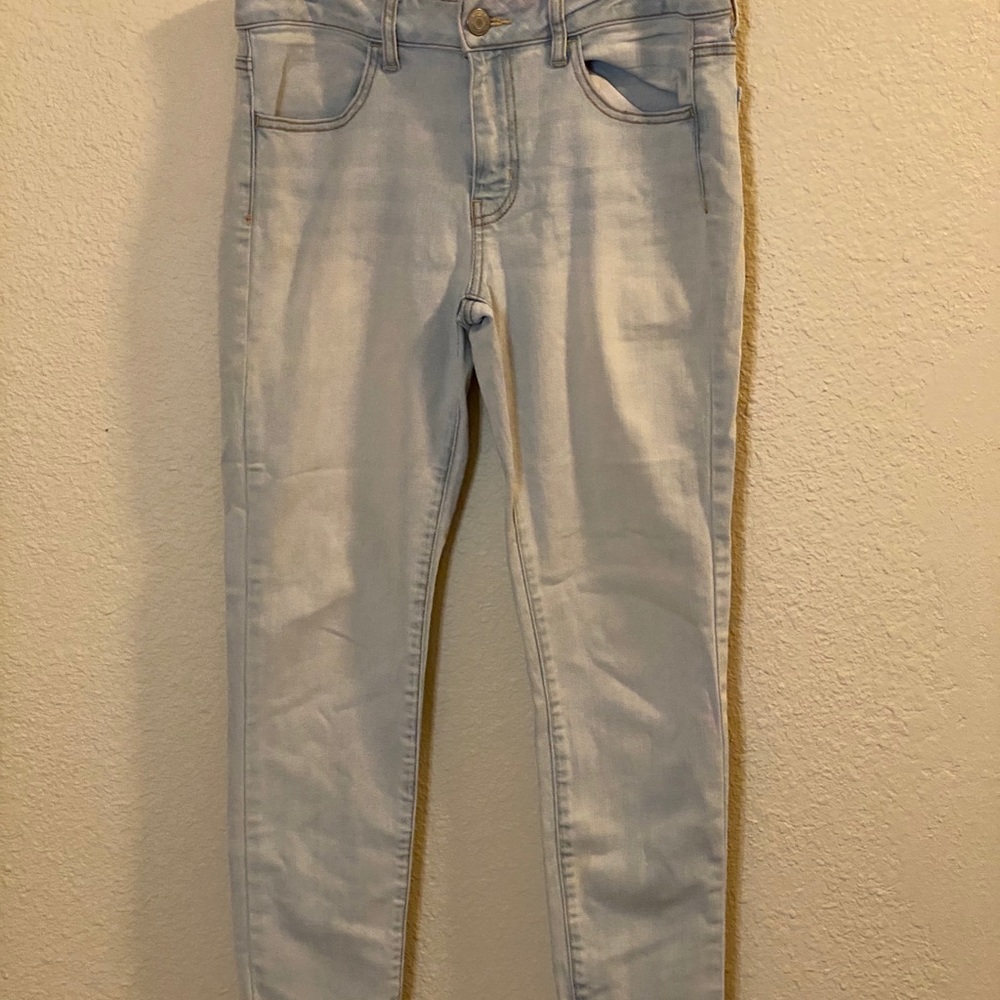 AMERICAN EAGLE JEANS